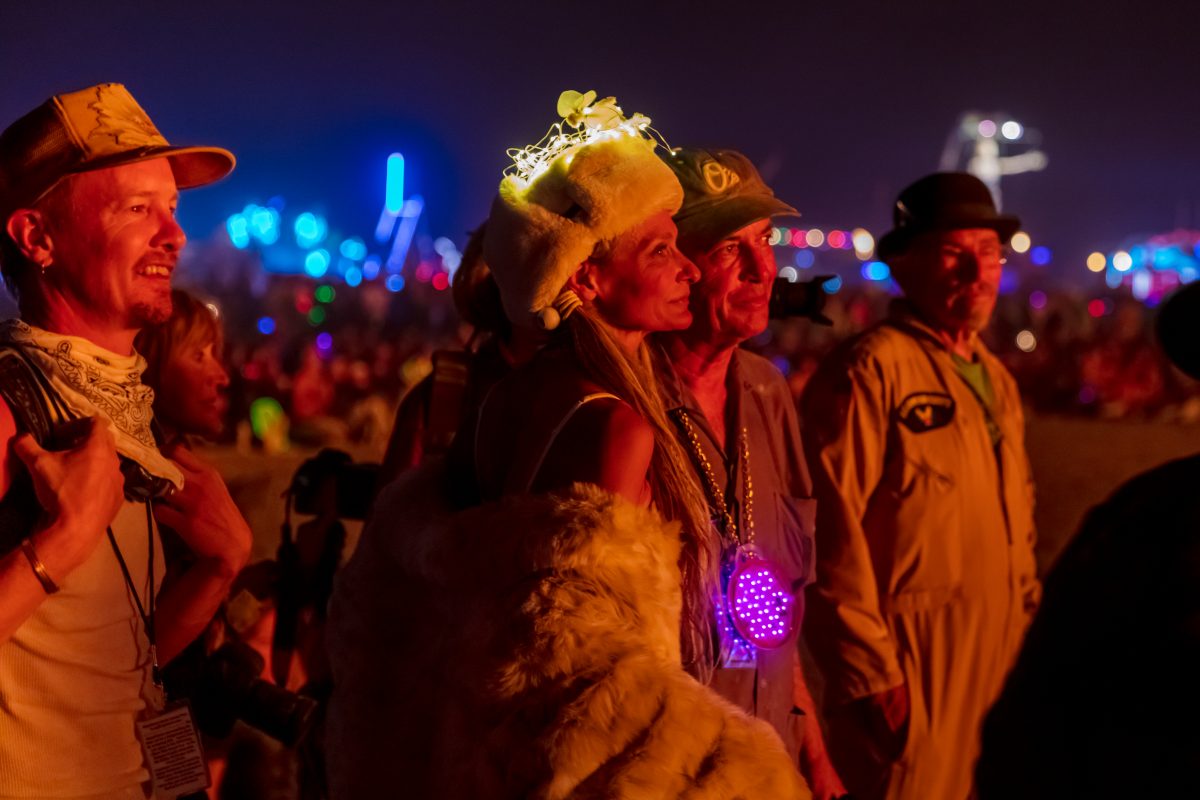 Larry Harvey and a few thousand friends watch The Man Burn 2017