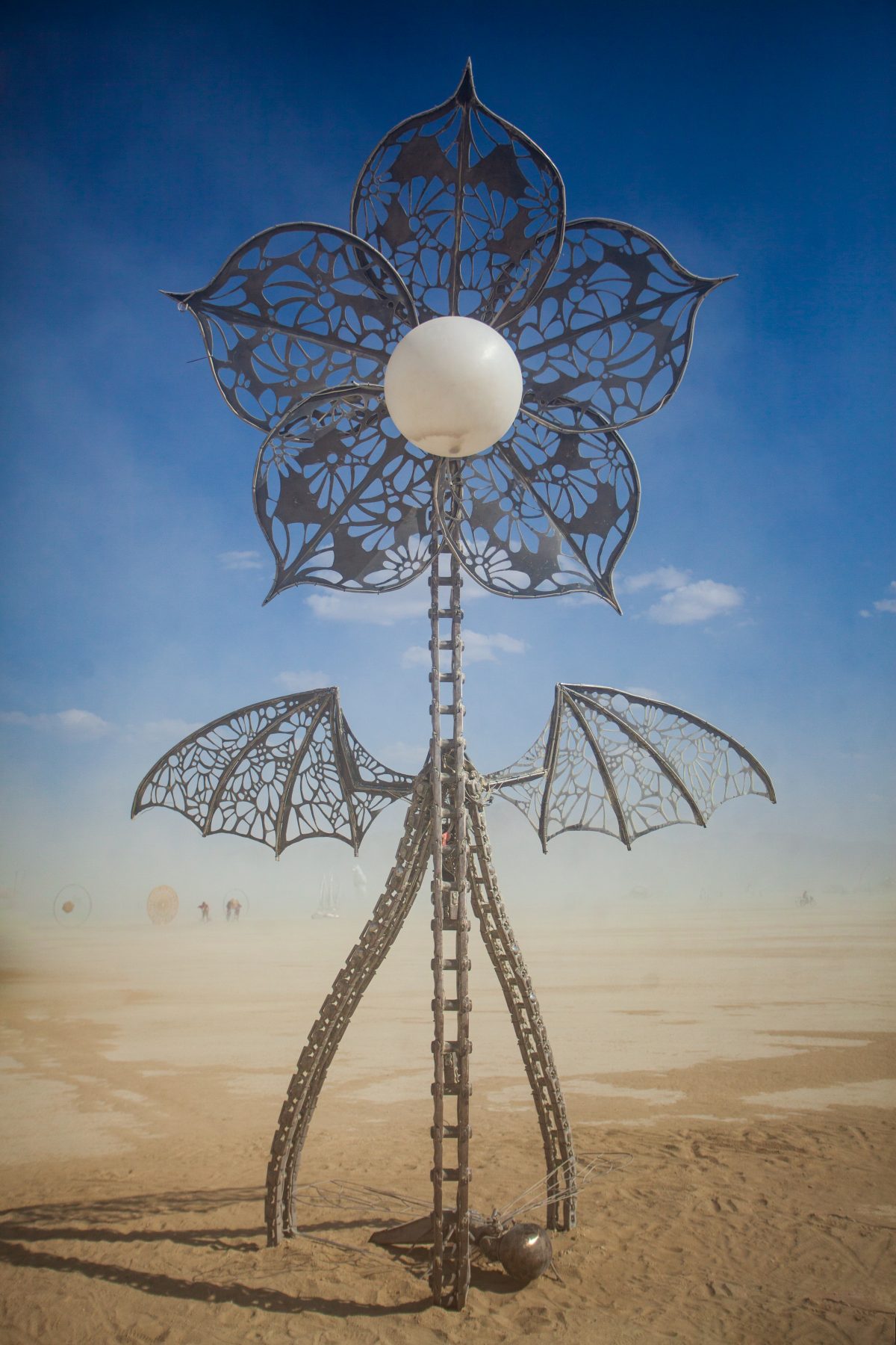 Plantoid Garden: A Blockchain-based Life-form, Featuring the Photo-synthesizer by: Primavera De Filippi & Okhaos Creations from: Paris, France year: 2018  A Plantoid is the plant equivalent of an android: a robot or synthetic organism designed to look, act and grow like a plant. Its Body is a...