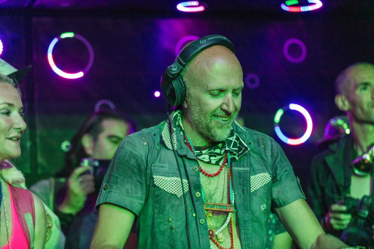 Lee Burridge at DISTRIKT