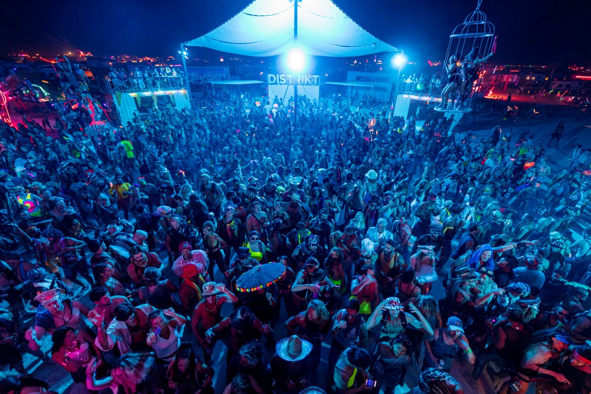Lee Burridge at DISTRIKT