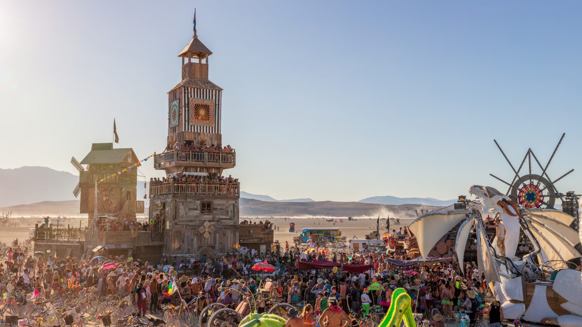 Performance at The Folly by: Dave Keane & The Folly Builders from: San Francisco, CA year: 2019 The Folly represents an imaginary shantytown of funky climbable towers and old western storefronts, cobbled together from salvaged and reclaimed lumber from original San Francisco Victorians to be ...