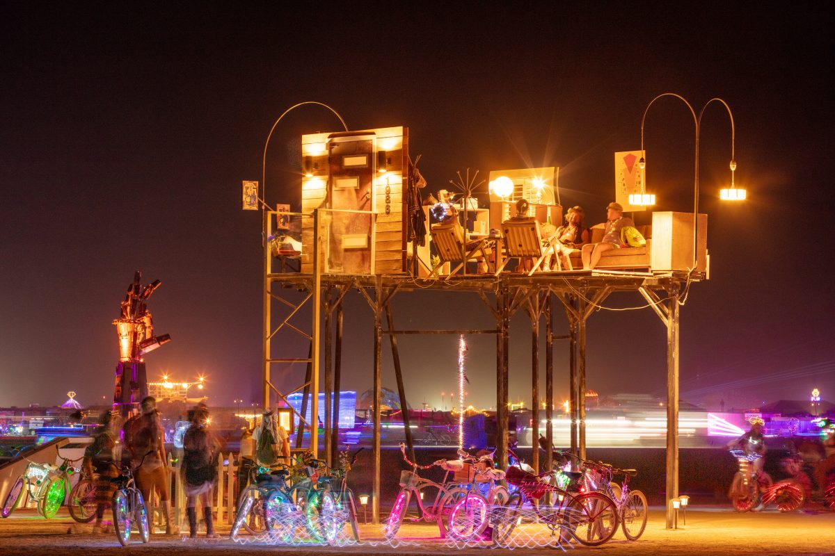 Welcome Home by: Joey Howell and Brian Dean of SALT MIND from: Salt Lake City, UT year: 2019 Burners call the playa home. Home not because of the location, but because of the people we share it with; friends, family, lovers, strangers. Welcome Home creates an absurdly normal setting by taking a s...