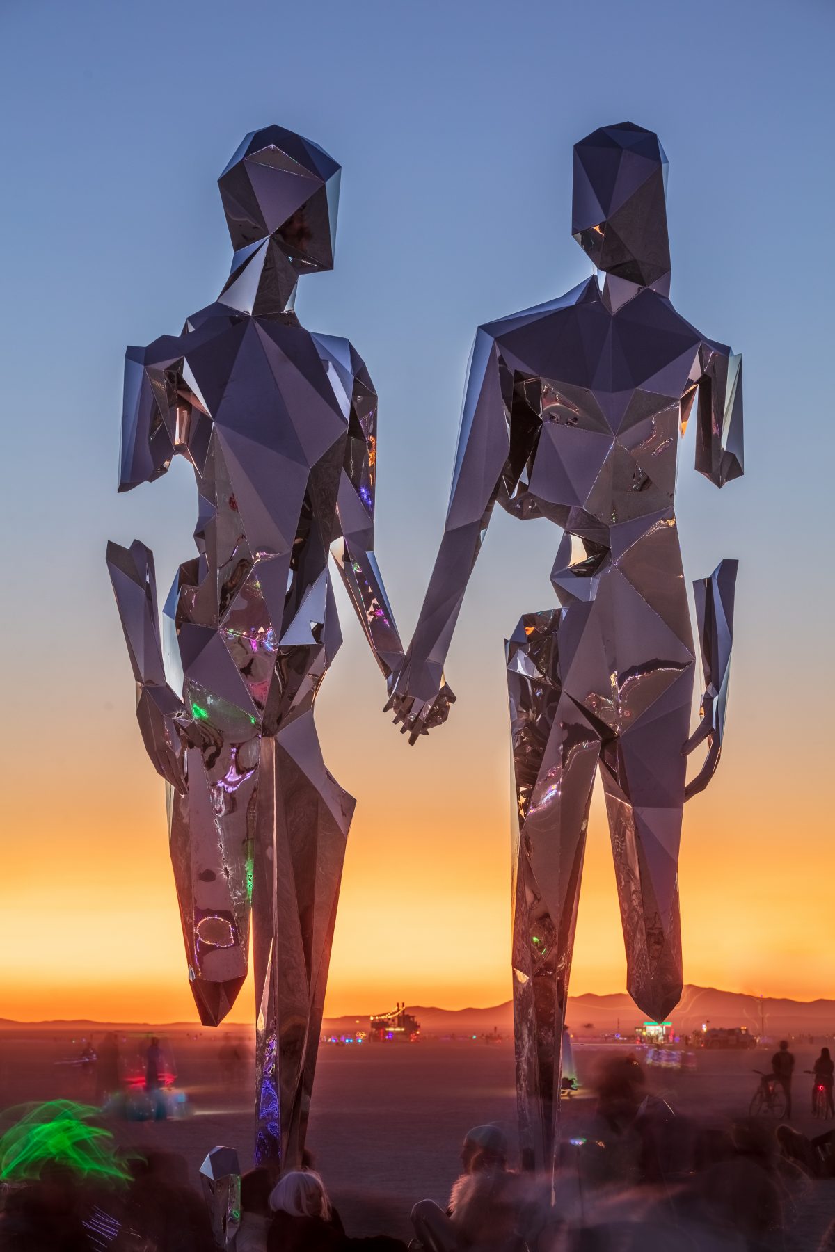BROKEN BUT TOGETHER by Michael Benisty MIRROR POLISHED STAINLESS STEEL 21 X 12 X 10 FT 6.5 X 3.6 X 3 M 2019 https://www.michaelbenisty.com