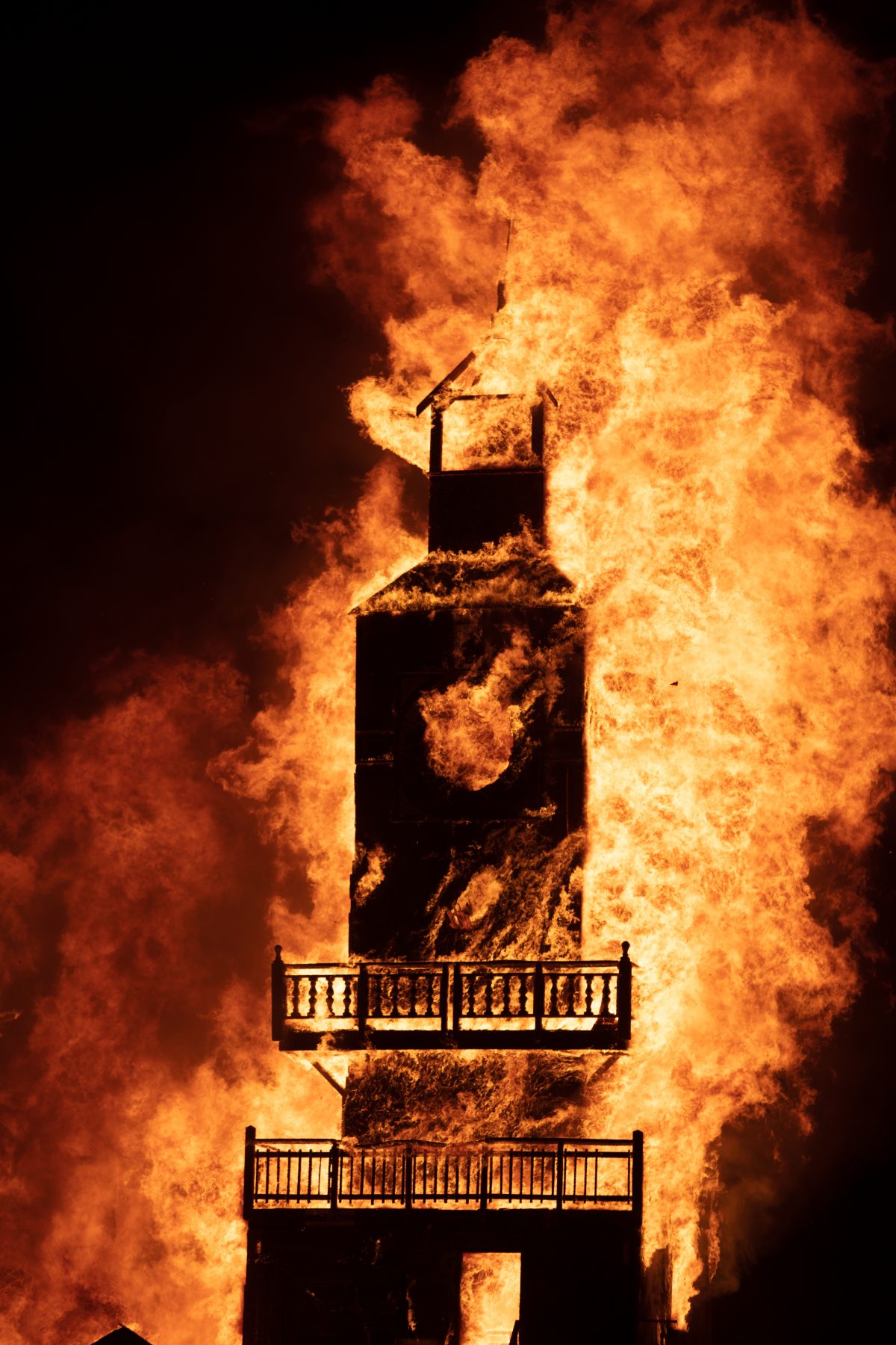 The Folly Burn by: Dave Keane & The Folly Builders from: San Francisco, CA year: 2019 The Folly represents an imaginary shantytown of funky climbable towers and old western storefronts, cobbled together from salvaged and reclaimed lumber from original San Francisco Victorians to be reborn in ...