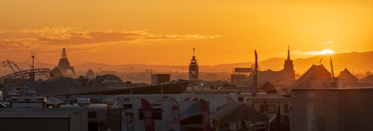 It's painful when you miss a sunrise as a photographer. Sometimes you wake up and multiple alarm clocks have been beeping for quite a while.