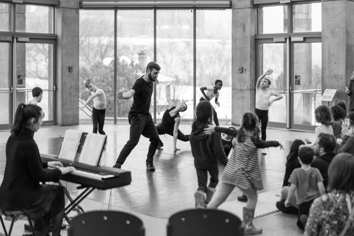 Children Dancing at National Gallery