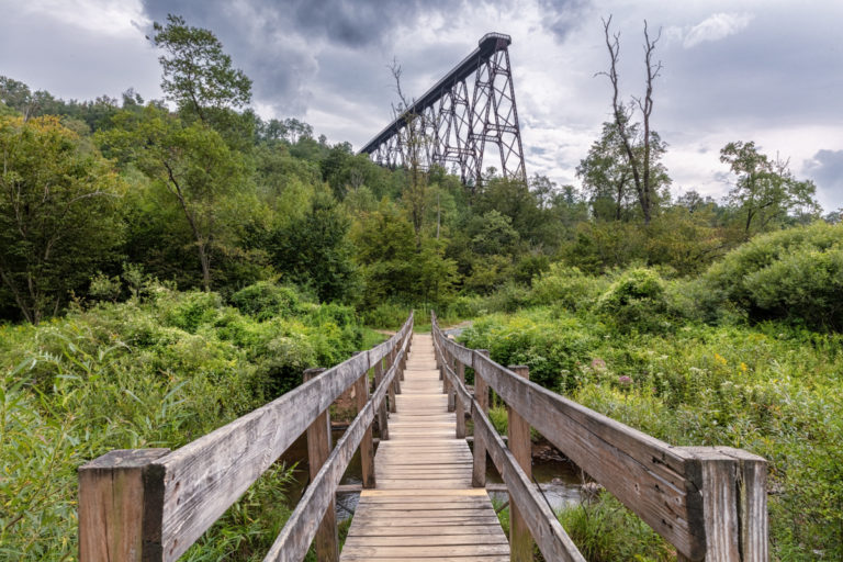 Kinzua Gorge: Rustic Wood and Timeless Steel