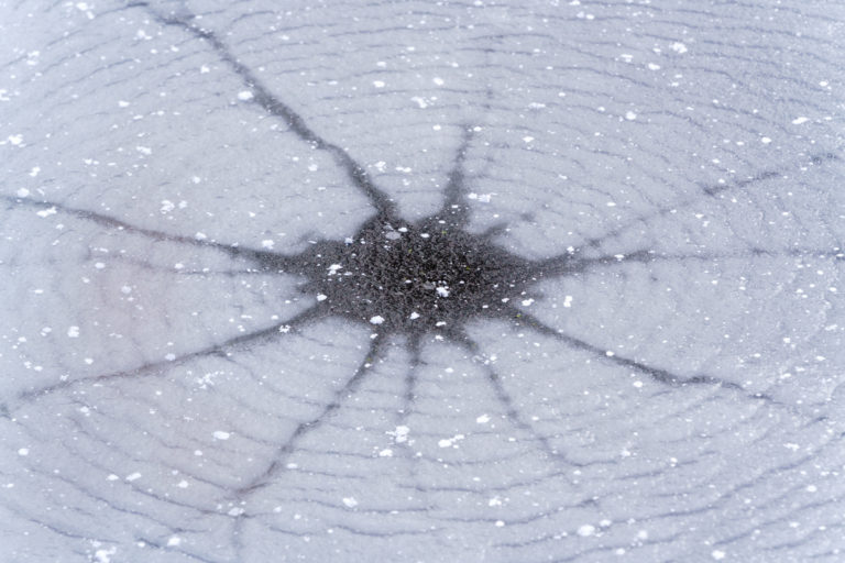 Shatterpoint Beneath the Winter Stillness