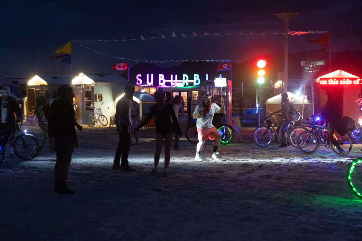 10 Second Dance Party at Suburbia