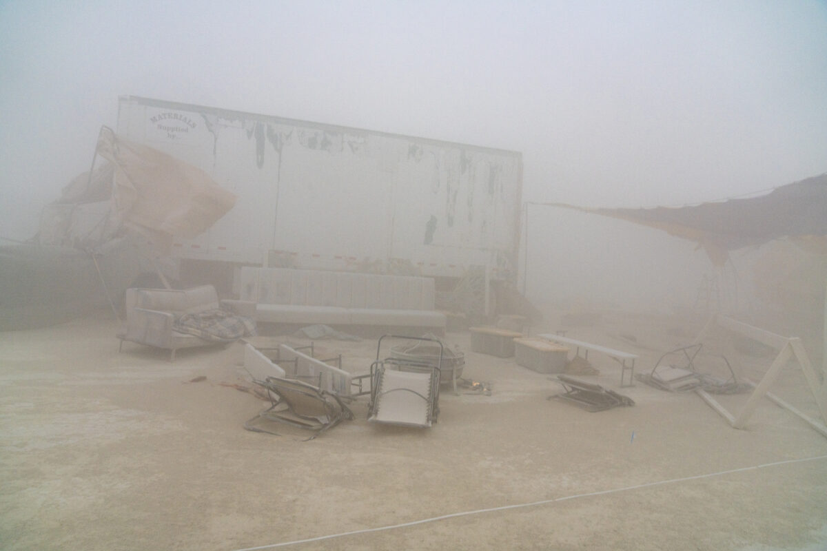 Dust Storm Chaos