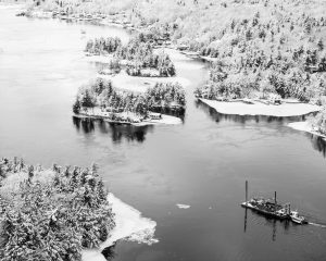 Work Barge Returns Through Winter Islands
