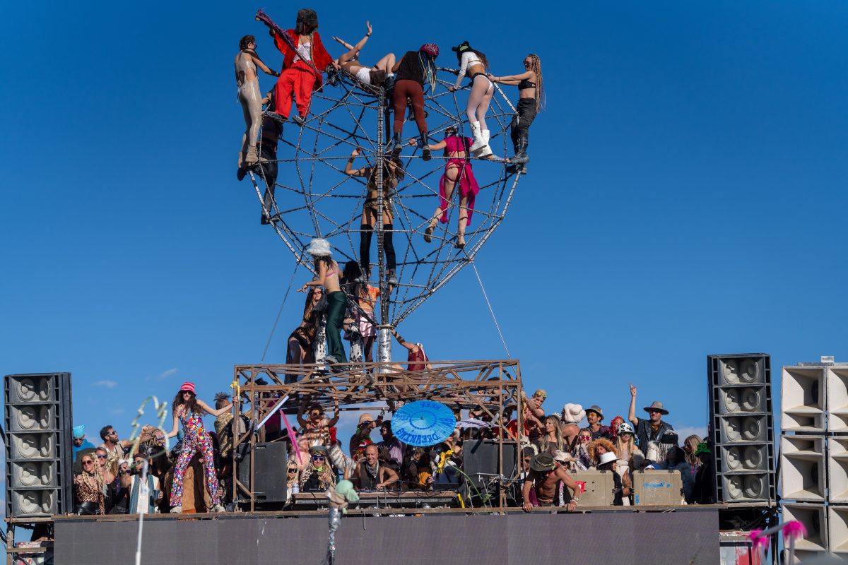 Lee Burridge Robot Heart Sunrise Set