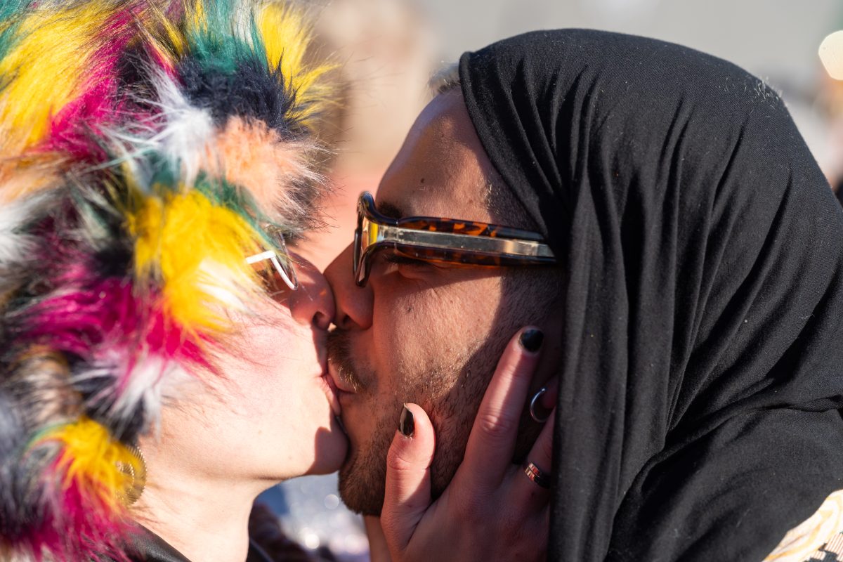 Sunrise Kiss at Robot Heart