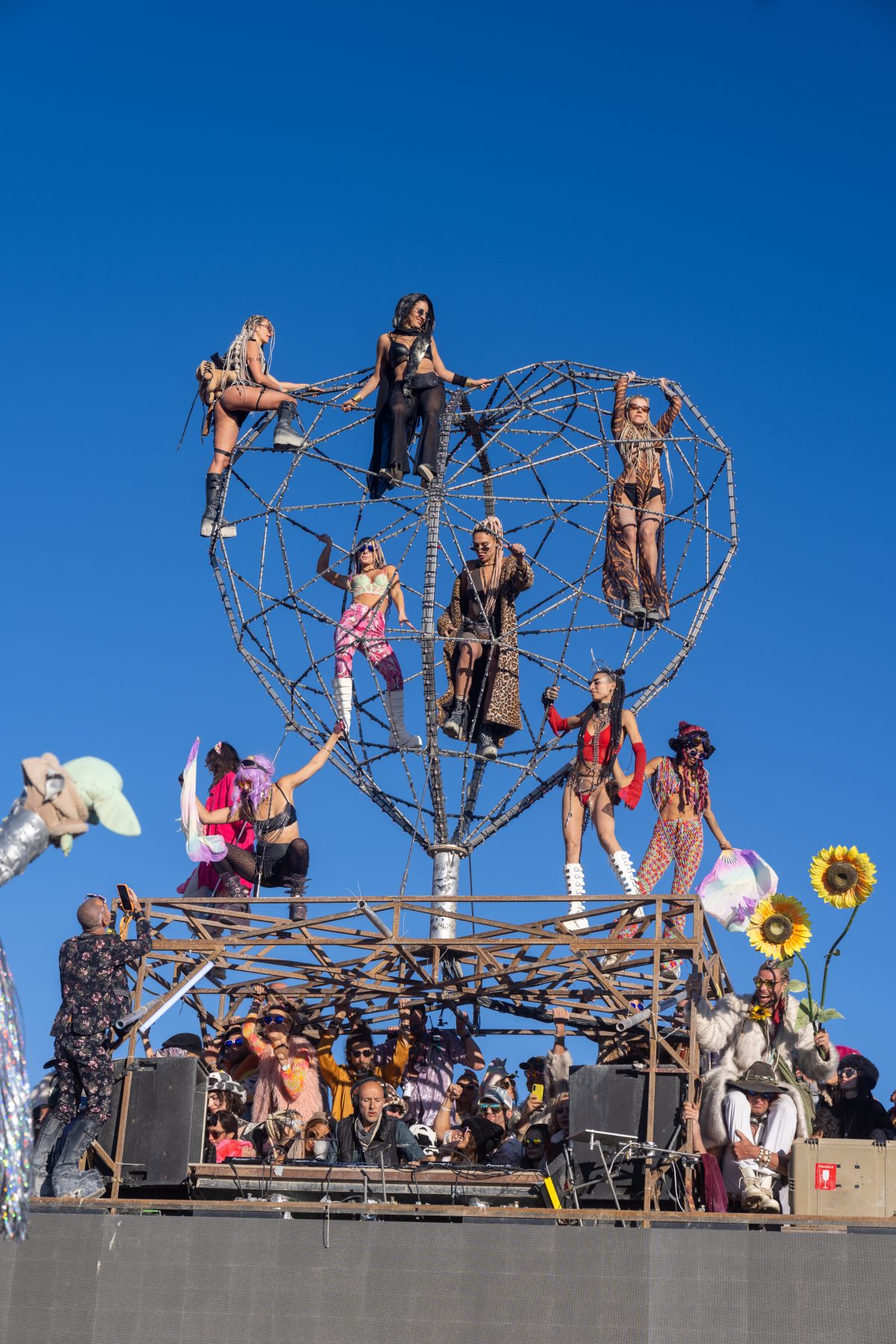 Lee Burridge Robot Heart Sunrise Set