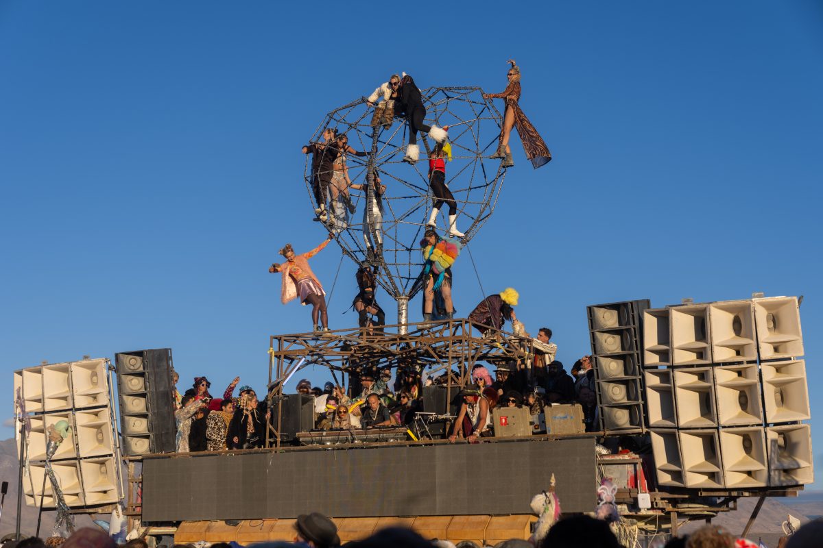 Lee Burridge Robot Heart Sunrise Set