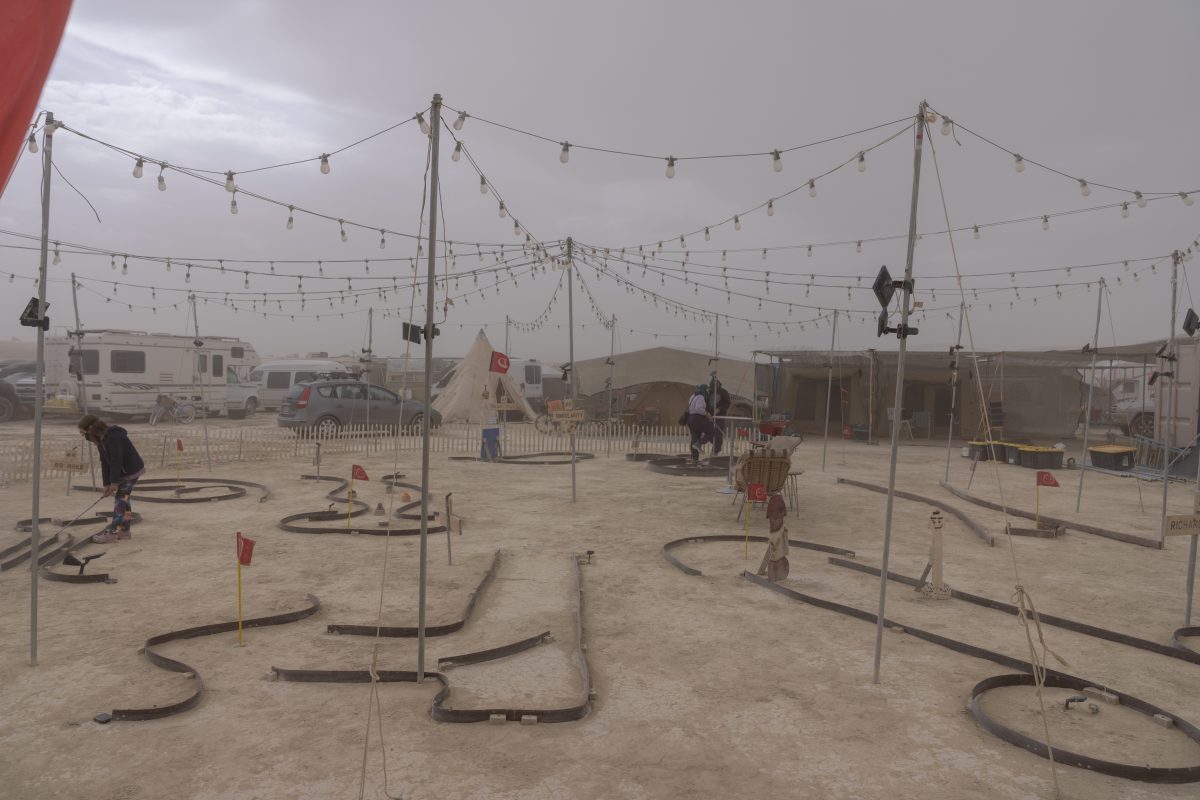 Mini Golf in a Dust Storm