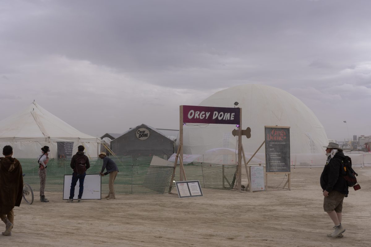 Orgy Dome Entrance in Dust