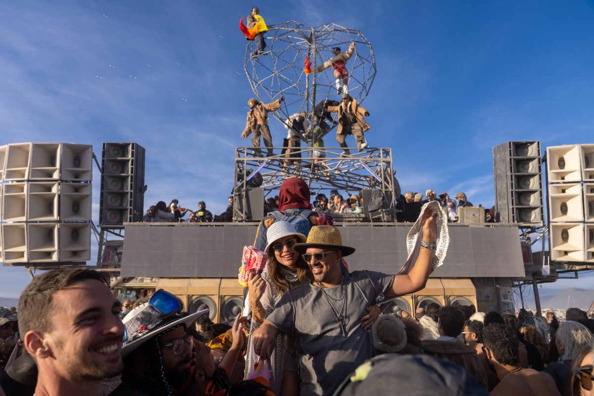 Sunrise Crowd at Robot Heart