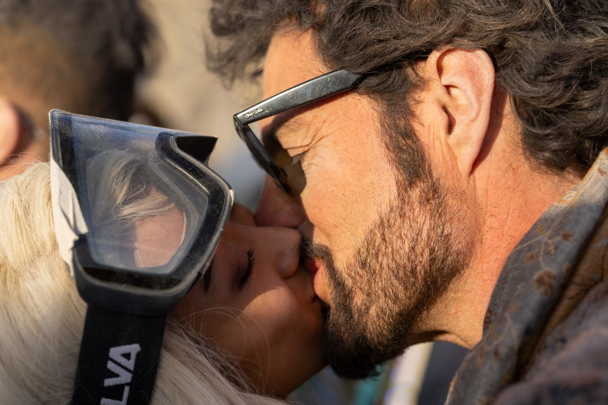 Sunrise Kiss at Robot Heart