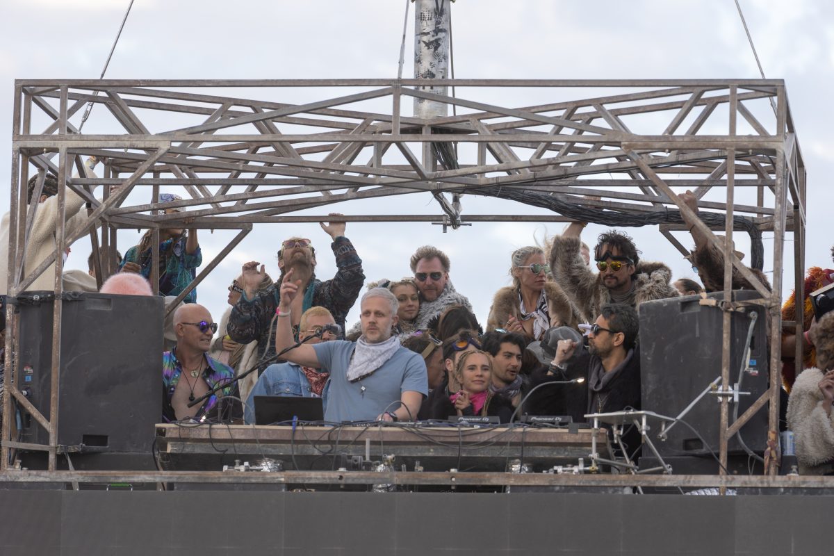 Sunrise DJ Set at Robot Heart At SolarPunks