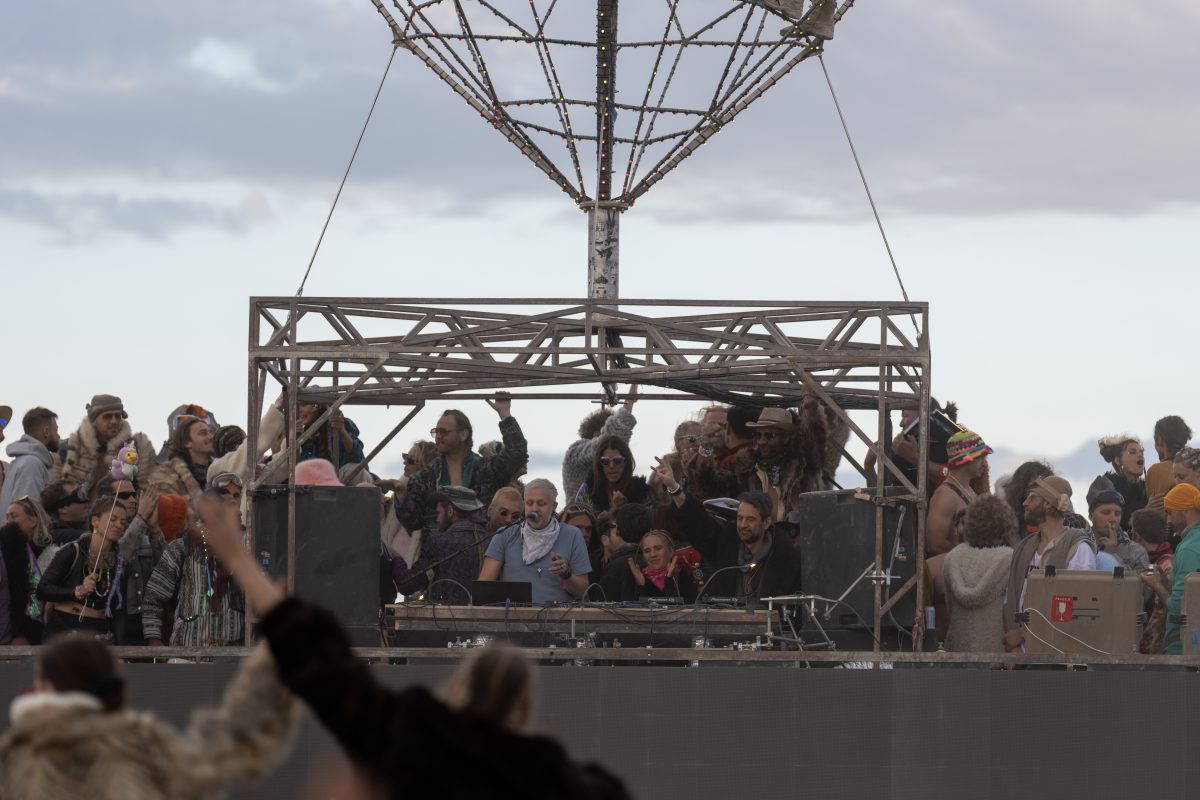 Sunrise DJ Set at Robot Heart At SolarPunks