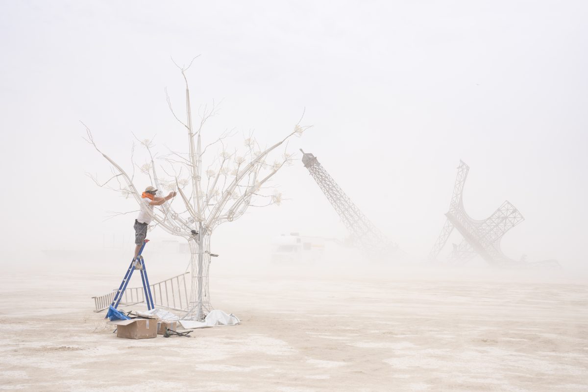 Building Parabola Mundi in a Dust Storm (build week)